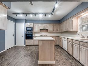 10430  Vistadale Drive , Dallas Texas 75238