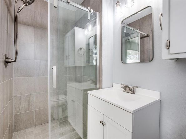 10430  Vistadale Drive , Dallas Texas 75238