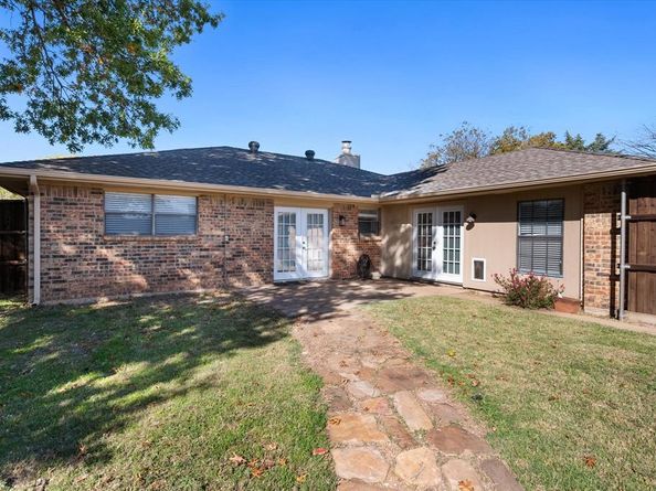 505  Meadow Ridge  , Cedar Hill Texas 75104