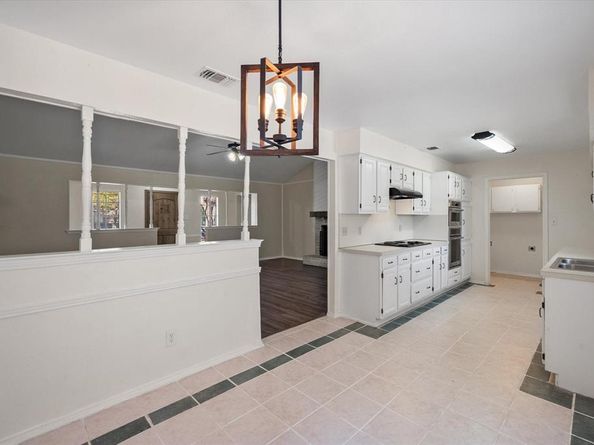 505  Meadow Ridge  , Cedar Hill Texas 75104