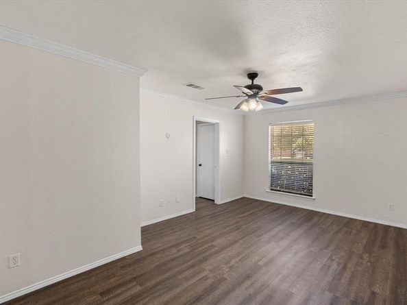 505  Meadow Ridge  , Cedar Hill Texas 75104