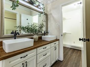 505  Meadow Ridge  , Cedar Hill Texas 75104