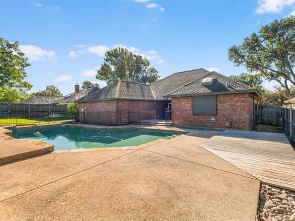 2309  Wimbledon Drive , Arlington Texas 76017