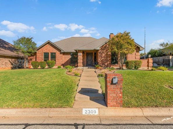 2309  Wimbledon Drive , Arlington Texas 76017