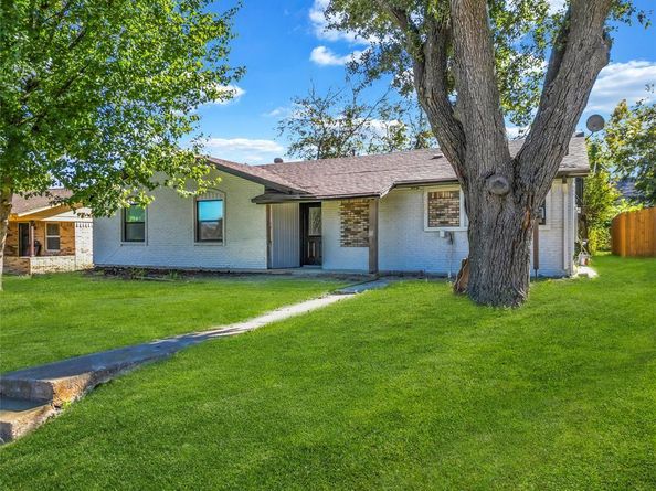 3704  Hilton Drive , Mesquite Texas 75150