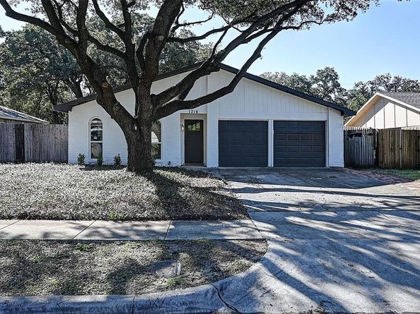 1214  Brownwood Drive , Lewisville Texas 75067