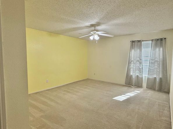 930  Dunkirk Lane , Arlington Texas 76017