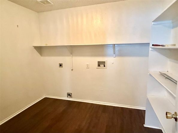 930  Dunkirk Lane , Arlington Texas 76017