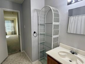 930  Dunkirk Lane , Arlington Texas 76017