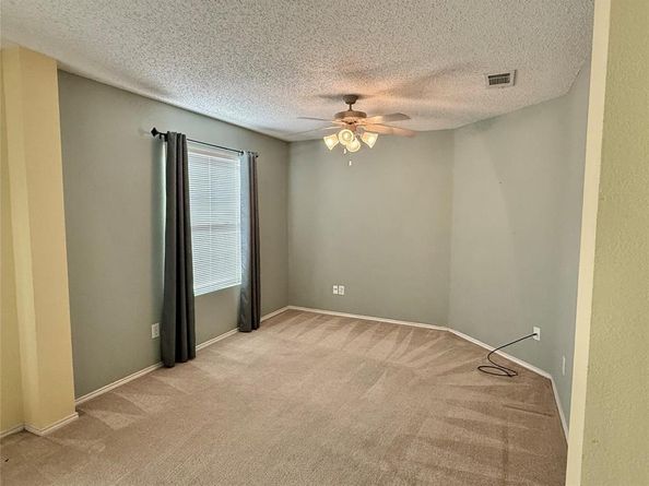 930  Dunkirk Lane , Arlington Texas 76017