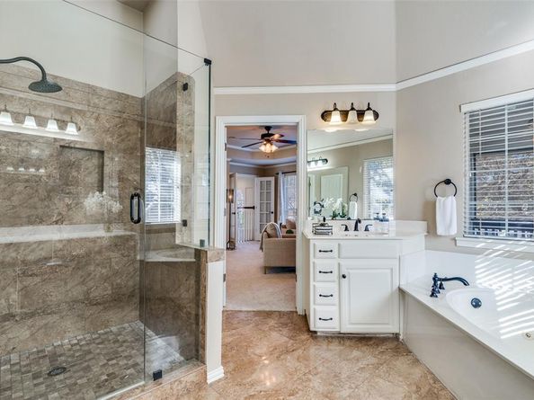 1113  Creekwood Drive , Garland Texas 75044