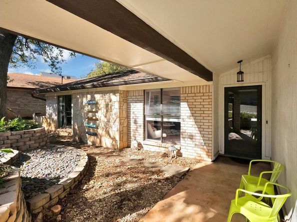 5707  Overridge Drive , Arlington Texas 76017