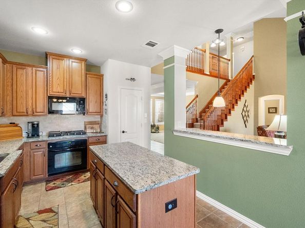 2415  Mesa Glen Drive , Arlington Texas 76001