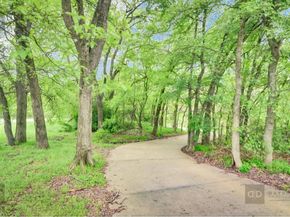 2415  Mesa Glen Drive , Arlington Texas 76001