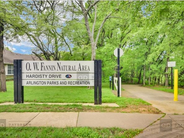 2415  Mesa Glen Drive , Arlington Texas 76001