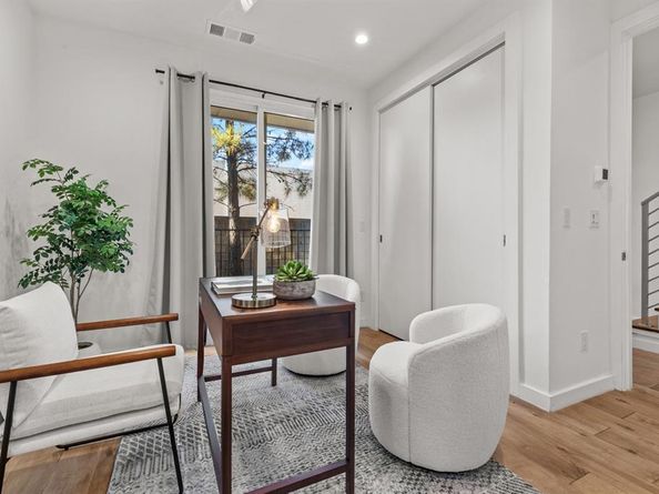 4545  Bowser Avenue  204, Dallas Texas 75219