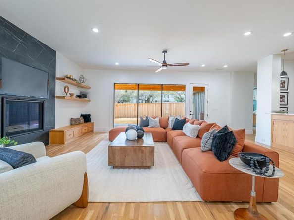 6988  Bob O Link Drive , Dallas Texas 75214