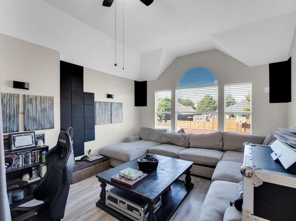 1335  Ridgeview Drive , Cedar Hill Texas 75104