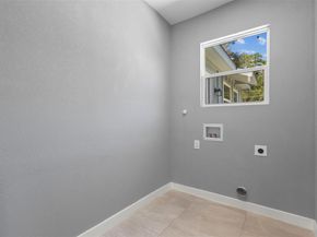 526 SE 11th  , Grand Prairie Texas 75051