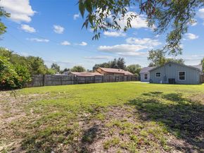 526 SE 11th  , Grand Prairie Texas 75051