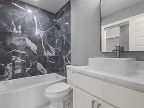 526 SE 11th  , Grand Prairie Texas 75051