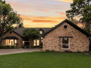 811  Cobblestone Court , Cedar Hill Texas 75104