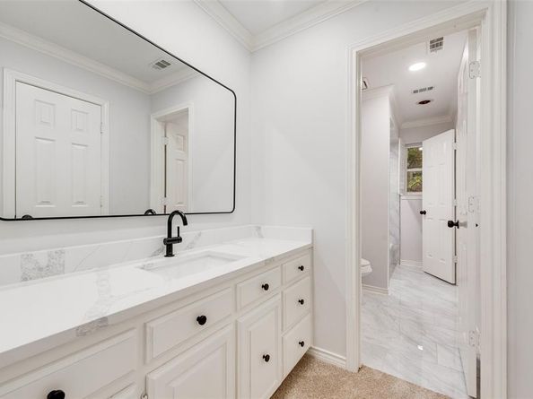 811  Cobblestone Court , Cedar Hill Texas 75104