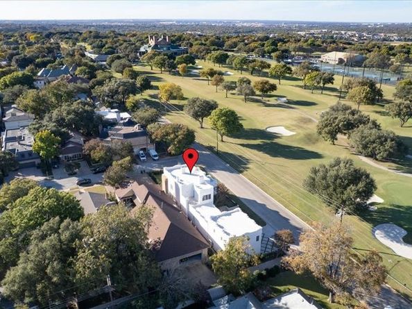 4259  Crestline Road , Fort Worth Texas 76107