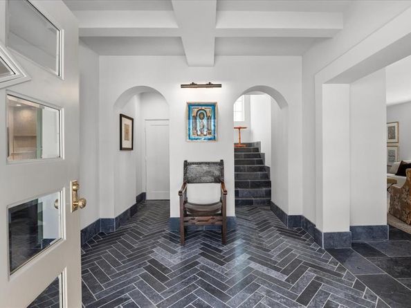 4259  Crestline Road , Fort Worth Texas 76107