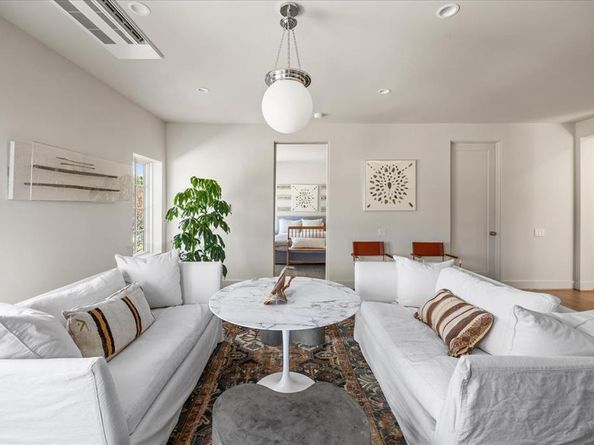 4259  Crestline Road , Fort Worth Texas 76107