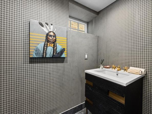 4259  Crestline Road , Fort Worth Texas 76107