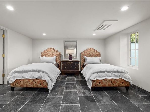 4259  Crestline Road , Fort Worth Texas 76107