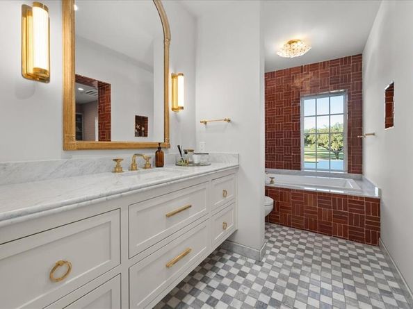 4259  Crestline Road , Fort Worth Texas 76107