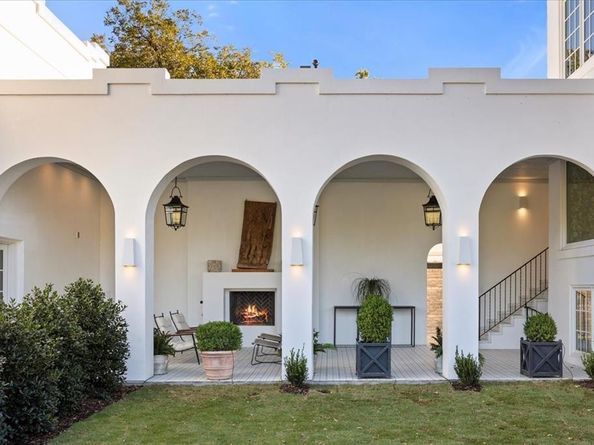 4259  Crestline Road , Fort Worth Texas 76107