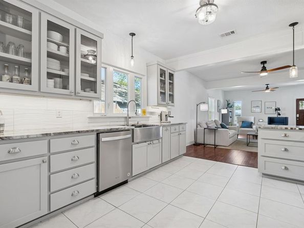 2844 S Adams Street , Fort Worth Texas 76110