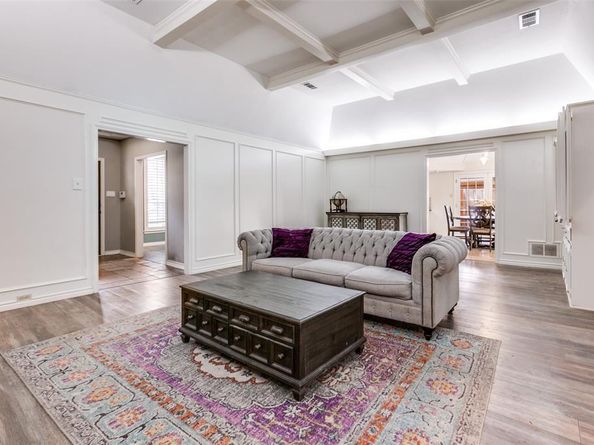 15881  Nedra Way , Dallas Texas 75248