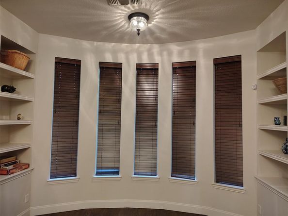 2002  Brianna Lane , Arlington Texas 76001