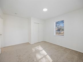 3827  Vineyard Drive , Dallas Texas 75212