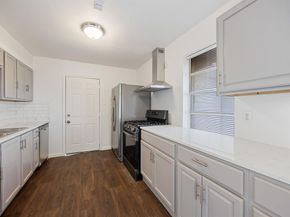 3827  Vineyard Drive , Dallas Texas 75212