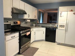 10236  CYPRESS HILLS Drive , Fort Worth Texas 76108