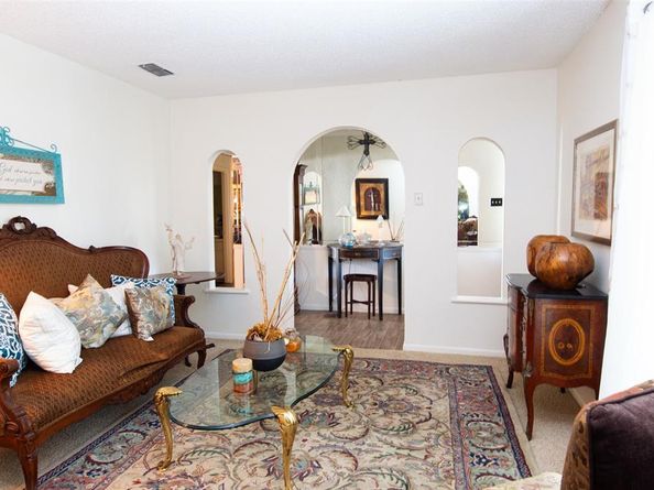 943  Maplecrest Drive , Lancaster Texas 75146