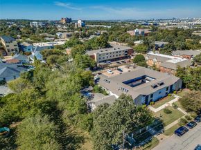 709 N Ewing Avenue , Dallas Texas 75203