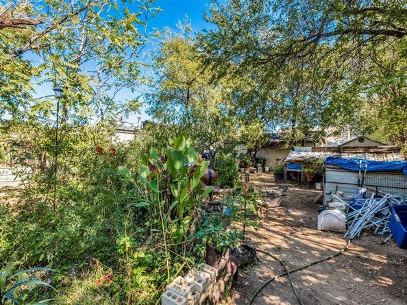 709 N Ewing Avenue , Dallas Texas 75203