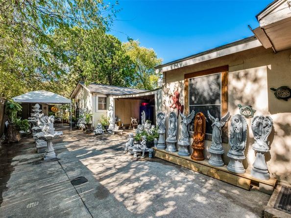 709 N Ewing Avenue , Dallas Texas 75203