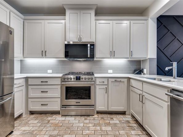 4262  Cascade Sky Drive , Arlington Texas 76005