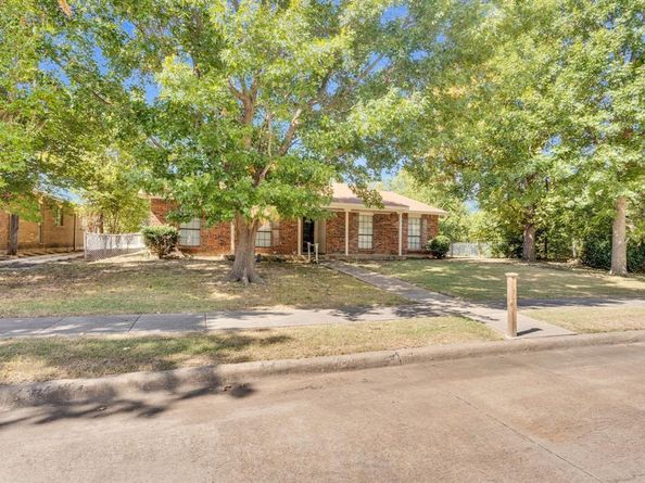4622  Chalk Court , Grand Prairie Texas 75052