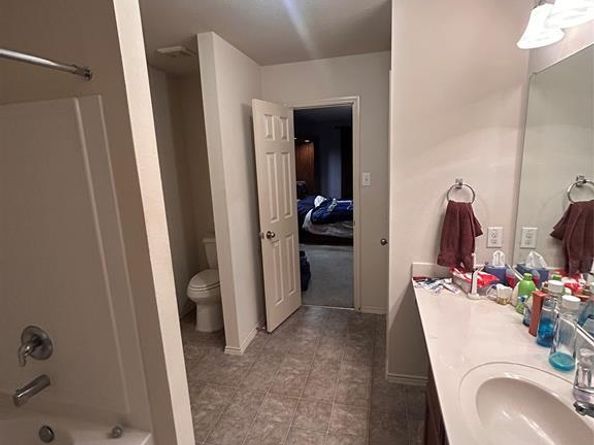 1403  Mammoth Cave Drive , Arlington Texas 76002