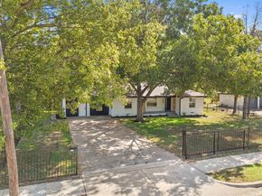 222 N Murdeaux Lane , Dallas Texas 75217