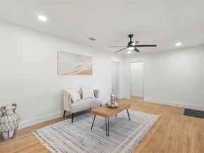 222 N Murdeaux Lane , Dallas Texas 75217