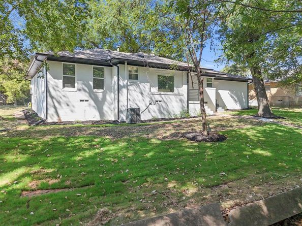 222 N Murdeaux Lane , Dallas Texas 75217